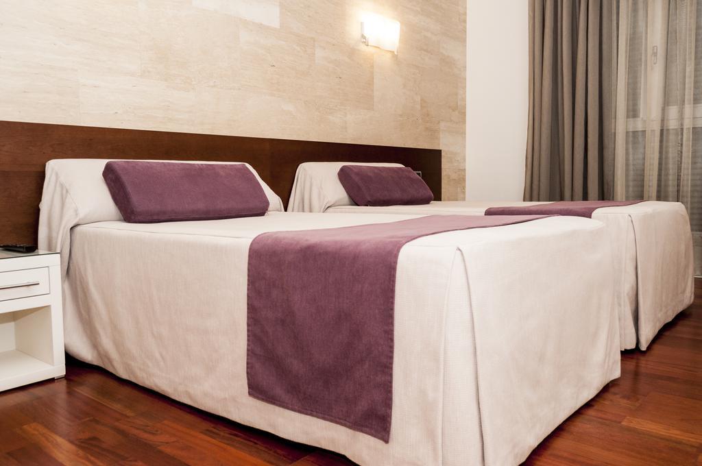 Escuderos Hotel Cruz Аргамасилья-де-Калатрава Экстерьер фото