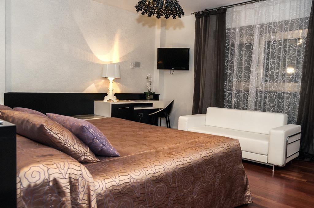 Escuderos Hotel Cruz Аргамасилья-де-Калатрава Экстерьер фото